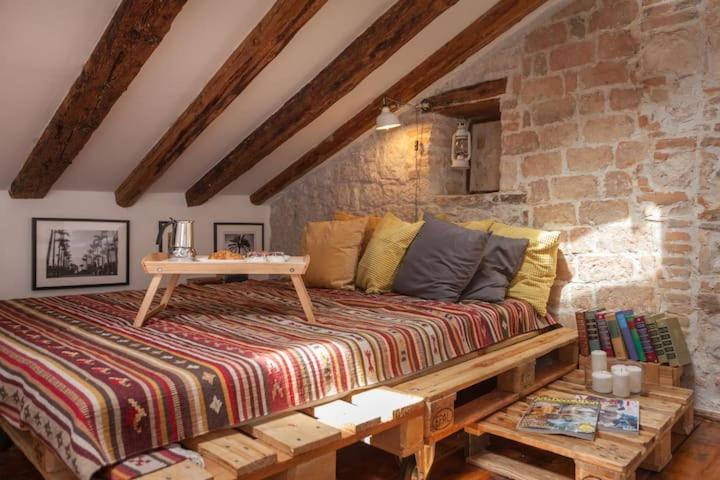 Vintage Apartment Rovinj Old Town Экстерьер фото