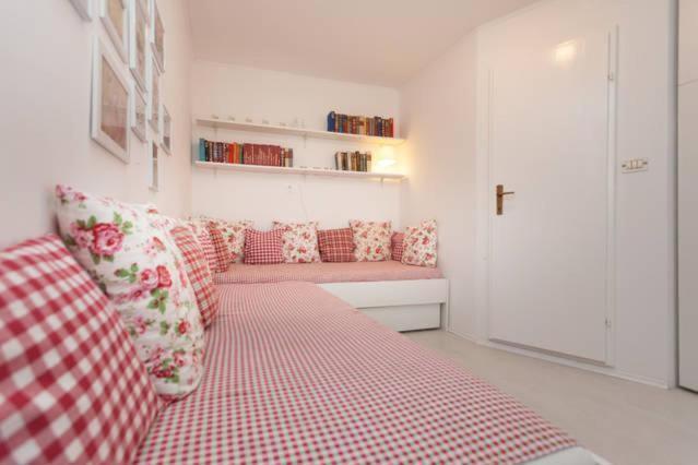 Vintage Apartment Rovinj Old Town Экстерьер фото